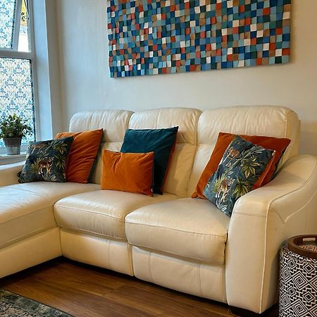 טונטון Homely Victorian Terraced Town House With Parking. מראה חיצוני תמונה